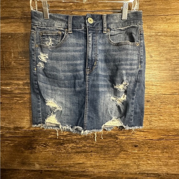 American Eagle Outfitters curvy high-rise blue denim mini Skirt - Picture 1 of 9